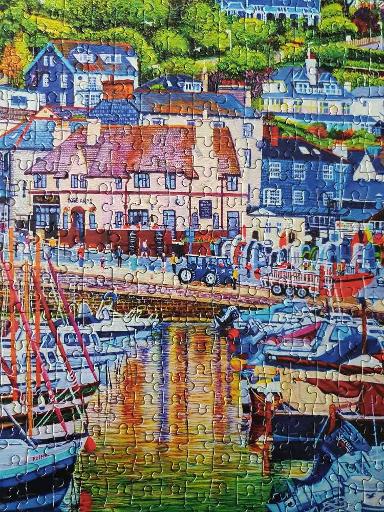 Lyme Regis Harbour - Gibsons puzzle collectible [Barcode 5012269063929] - Main Image 4