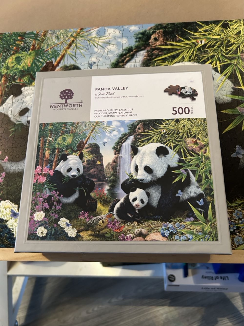Panda Valley - Wentworth Wooden Puzzles 🇬🇧 puzzle collectible [Barcode 6050265402204] - Main Image 4