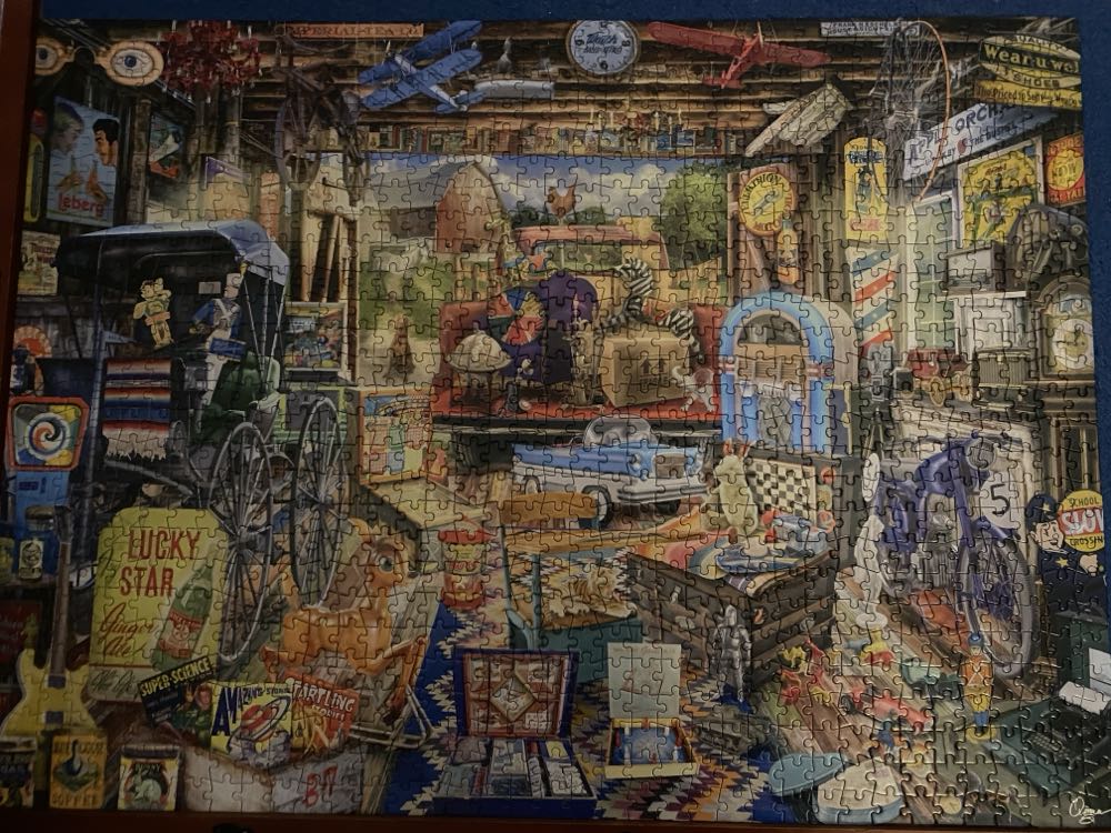 Garage Sale Flea Market - Buffalo puzzle collectible [Barcode 079346561247] - Main Image 2