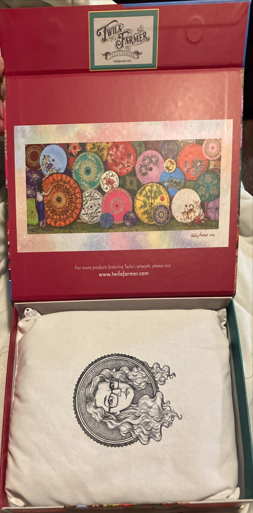 Umbrellas - Twila Farmer puzzle collectible - Main Image 3