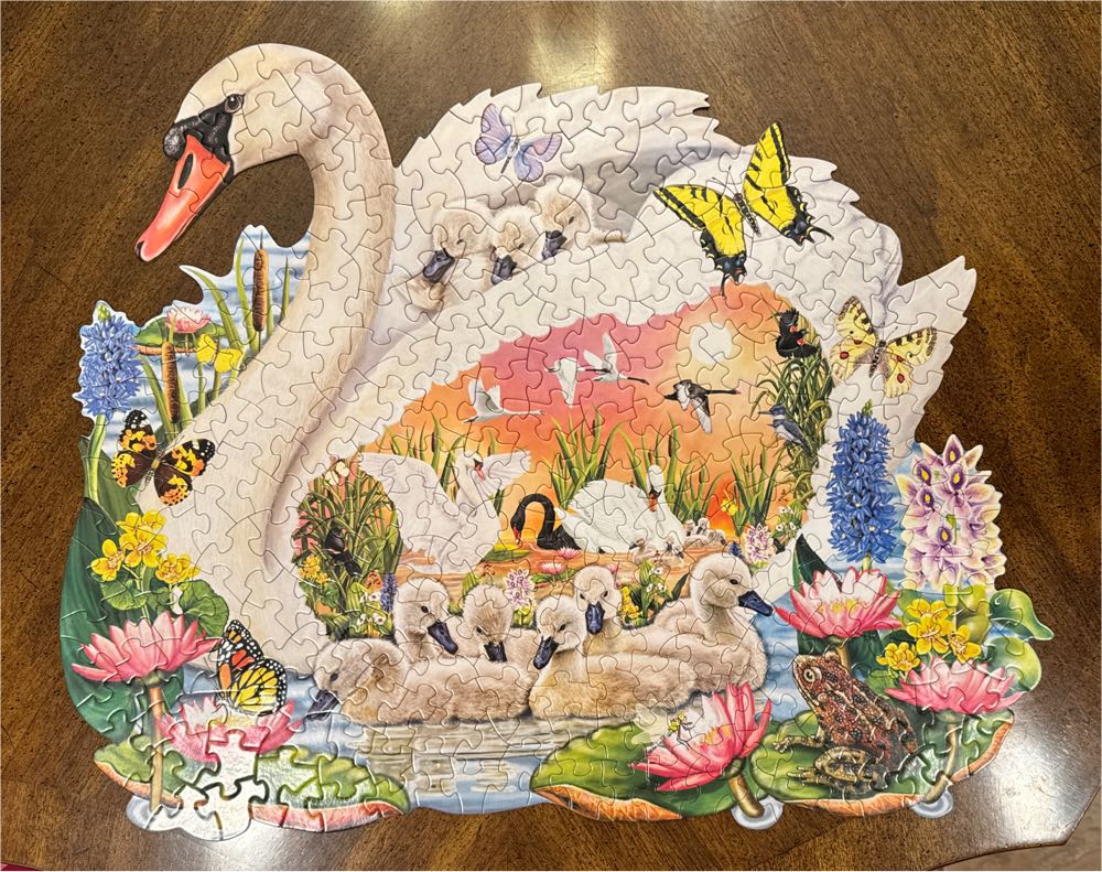 Mother Swan - Bits And Pieces 🇺🇸 puzzle collectible [Barcode 704812488697] - Main Image 2