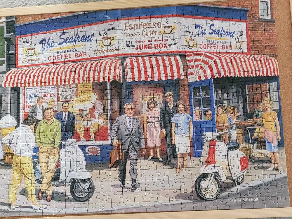 The Coffee Bar - Unknown 🤷🏻‍♀️ puzzle collectible [Barcode 25357219] - Main Image 3