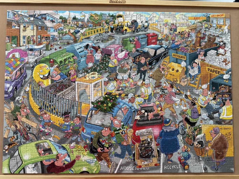 Destiny #22 ✅ Trip The Tip! - Wasgij puzzle collectible - Main Image 2