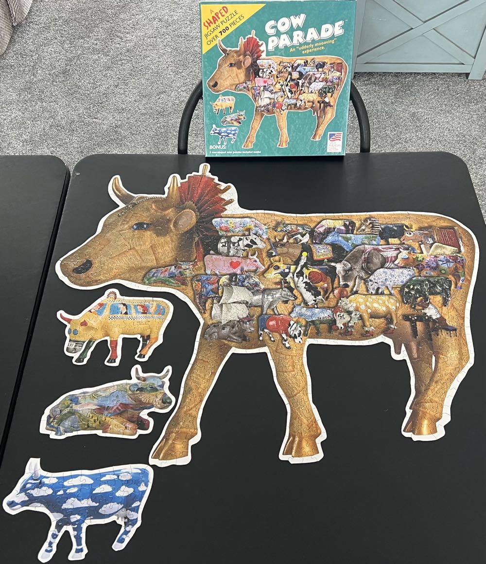 Cow Parade - 975, 12/10/25 - Great American Puzzle Factory puzzle collectible [Barcode 010563098024] - Main Image 3