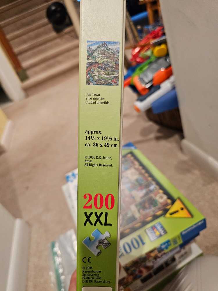 Fun Town RAVENSBURGER  puzzle collectible [Barcode 4005556127610] - Main Image 2