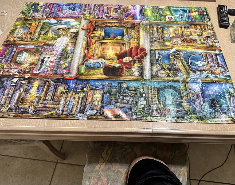 The Grand Fiction Library - Buffalo puzzle collectible [Barcode 079346021635] - Main Image 2