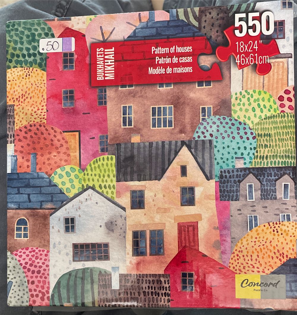 Playing Dress Up 300 Pieces Sunsout