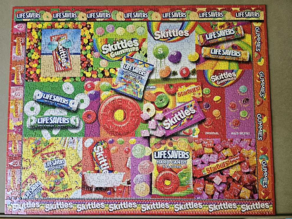 Fruity Candy - White Mountain 🇺🇸 puzzle collectible [Barcode 724819267668] - Main Image 2