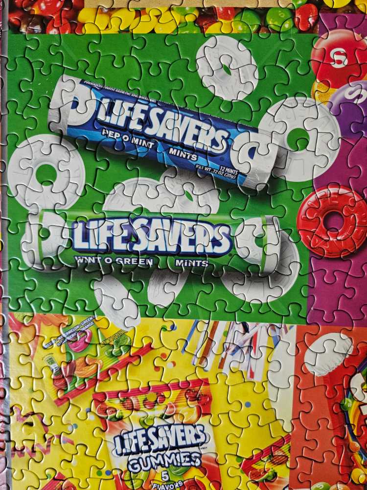 Fruity Candy - White Mountain 🇺🇸 puzzle collectible [Barcode 724819267668] - Main Image 3