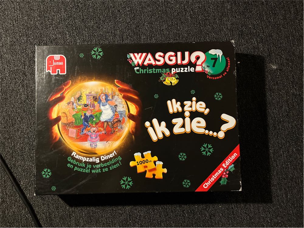 Puzzle World ‘craft Corner’ Piece Jigsaw Puzzle