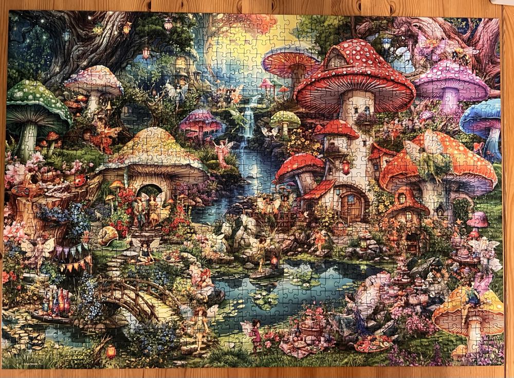 Merry Mushroom Village - Ravensburger puzzle collectible [Barcode 4005555012580] - Main Image 2
