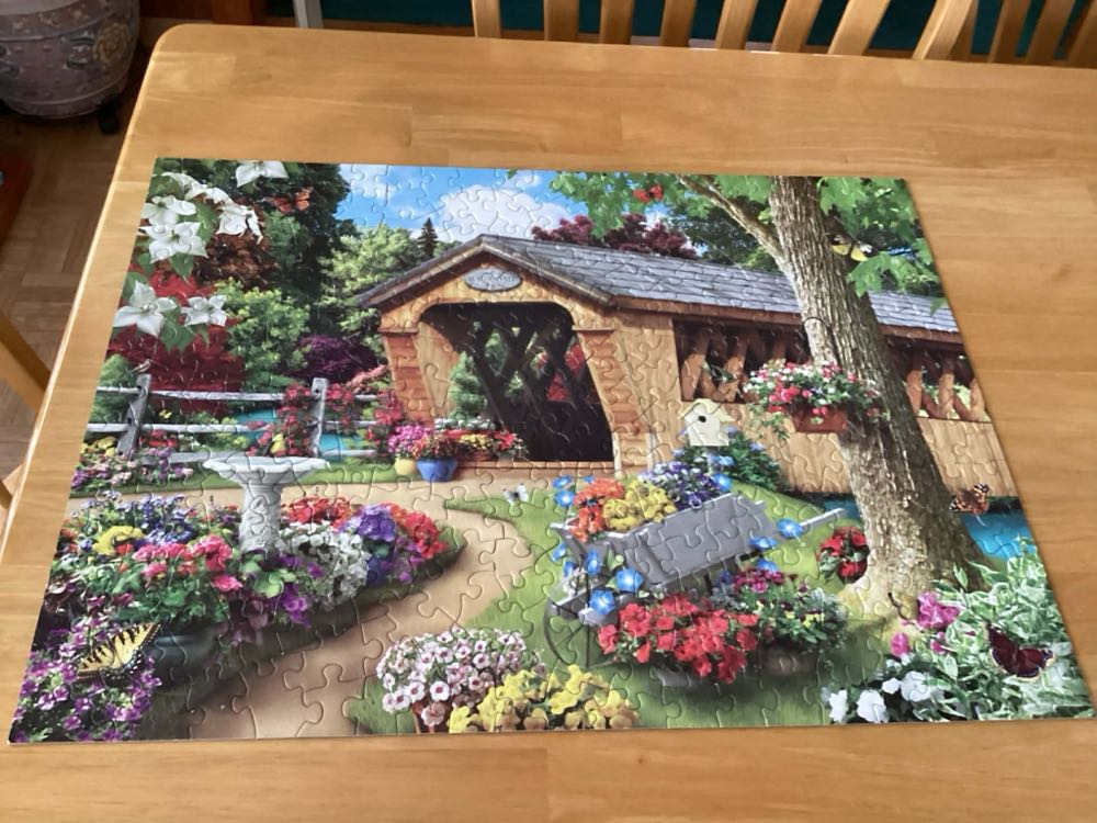 Memory Lane Goldmane Farms 300 Piece Ez Grip Jigsaw - Ez Grip puzzle collectible [Barcode 705988324147] - Main Image 4