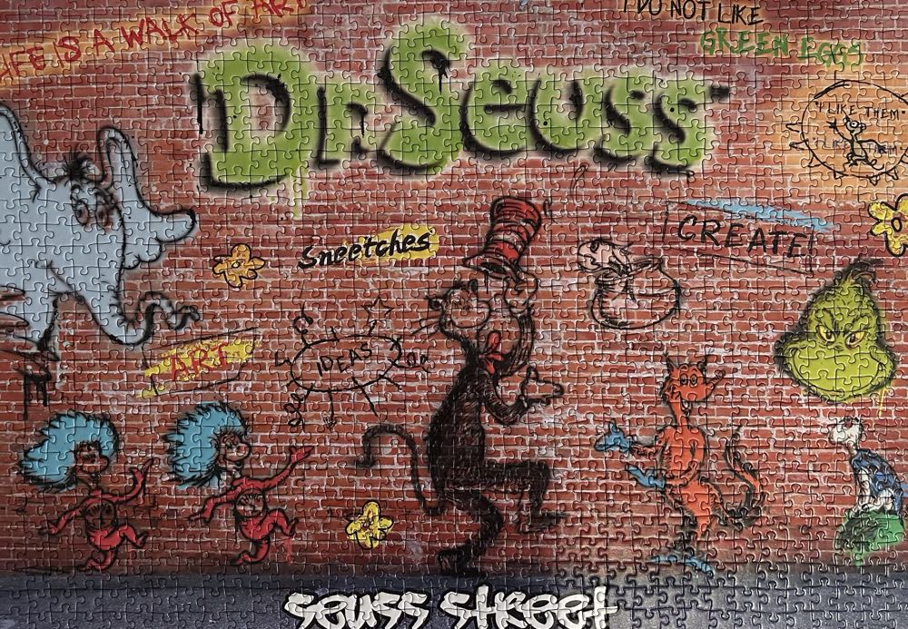 Dr. Seuss: Seuss Street - Ravensburger puzzle collectible - Main Image 2