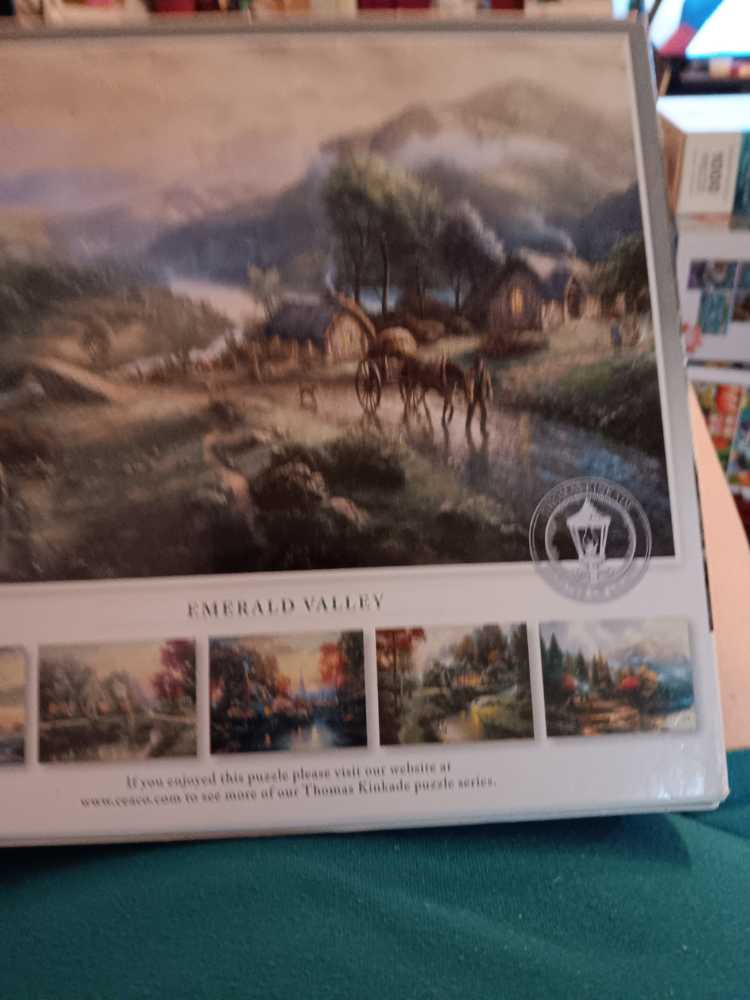 Emerald Valley  - Ceaco puzzle collectible [Barcode 021081033107] - Main Image 2