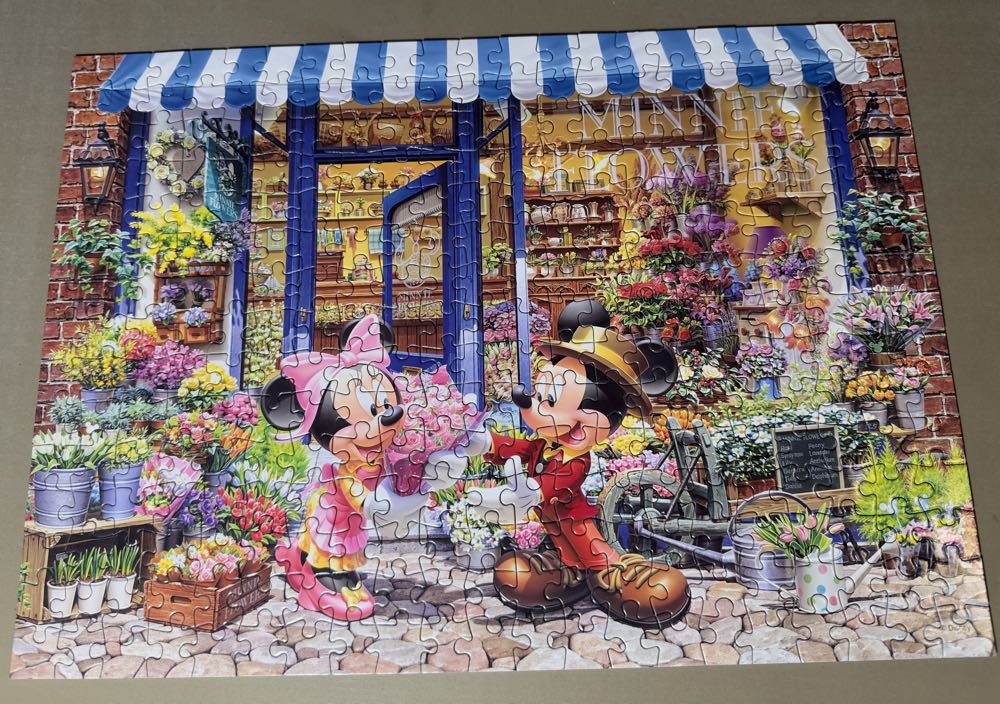 D-300-278: Minnie’s Flower Shop - Tenyo puzzle collectible [Barcode 4905823932582] - Main Image 2