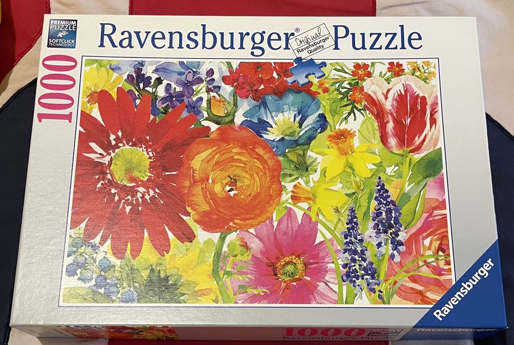 Abundant Blooms - Ravensbuger puzzle collectible - Main Image 4