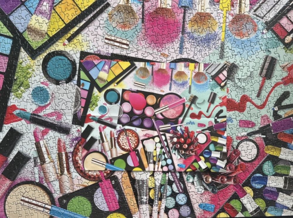 Makeup Pallet - EuroGraphics puzzle collectible [Barcode 628136056410] - Main Image 3