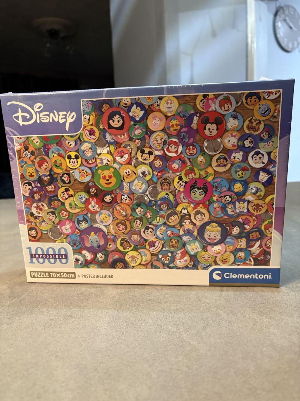 Disney Badges - Clementoni puzzle collectible [Barcode 8005125398294] - Main Image 2