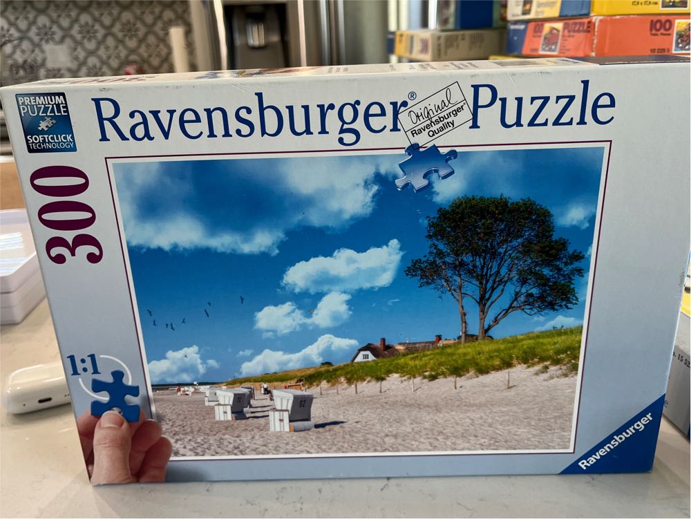 At The Baltic Sea - Ravenburgers puzzle collectible [Barcode 4005556136063] - Main Image 2