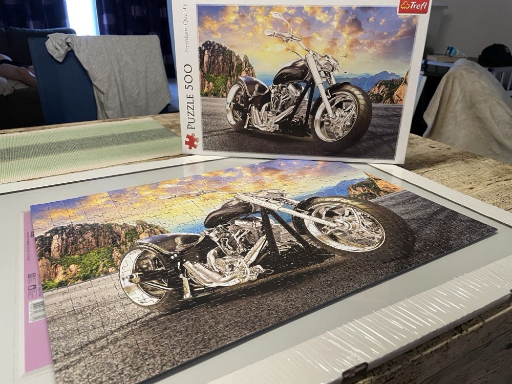 Black Motorcykle  puzzle collectible [Barcode 5900511373844] - Main Image 3