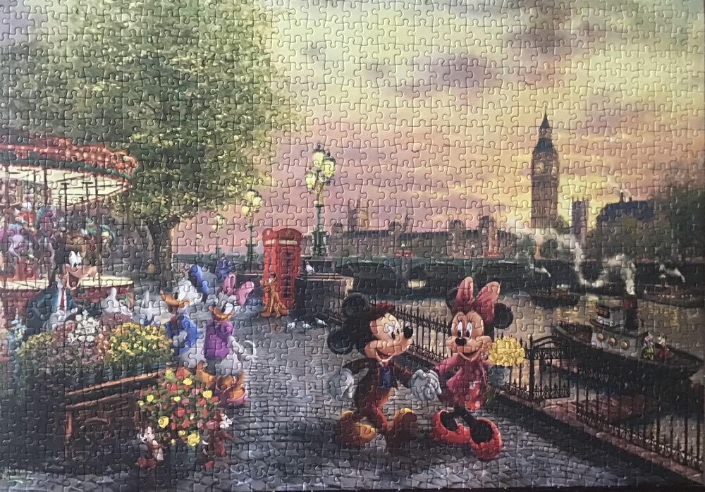 Mickey and Minnie in London - Schmidt puzzle collectible [Barcode 4001504580445] - Main Image 2
