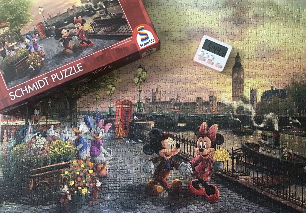 Mickey and Minnie in London - Schmidt puzzle collectible [Barcode 4001504580445] - Main Image 3