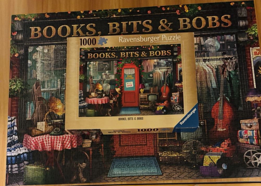 Books Bits & Bobs - Ravensburger puzzle collectible [Barcode 4005555002840] - Main Image 2
