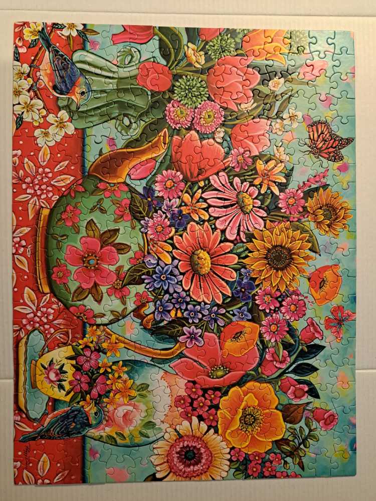 Colorful Garden Finds - Ceaco puzzle collectible [Barcode 021081224963] - Main Image 2