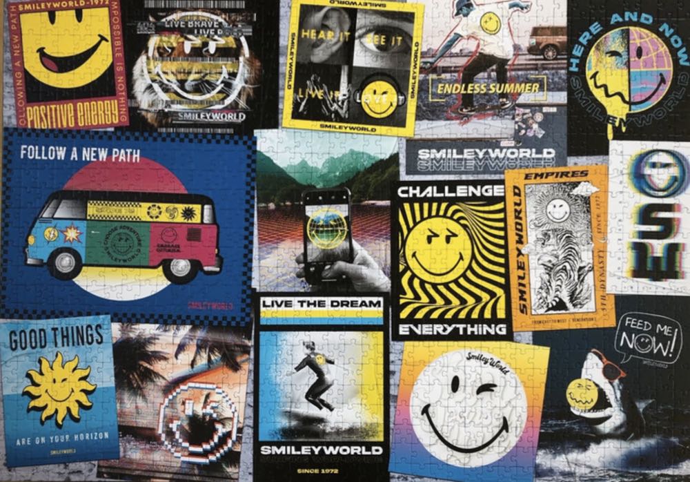 Smiley World Live Positive! - Trefl puzzle collectible [Barcode 5900511107296] - Main Image 3