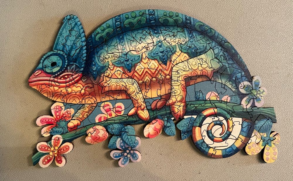 Chameleon  puzzle collectible - Main Image 2