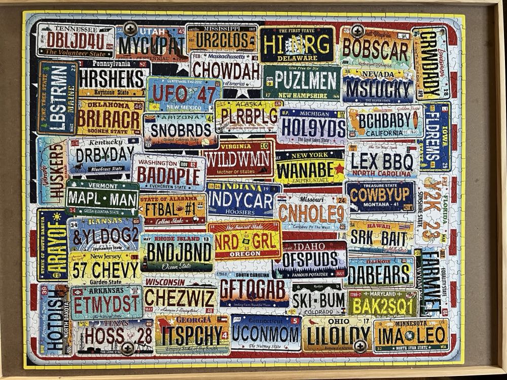 Vanity Plates - White Mountain puzzle collectible [Barcode 724819266845] - Main Image 3
