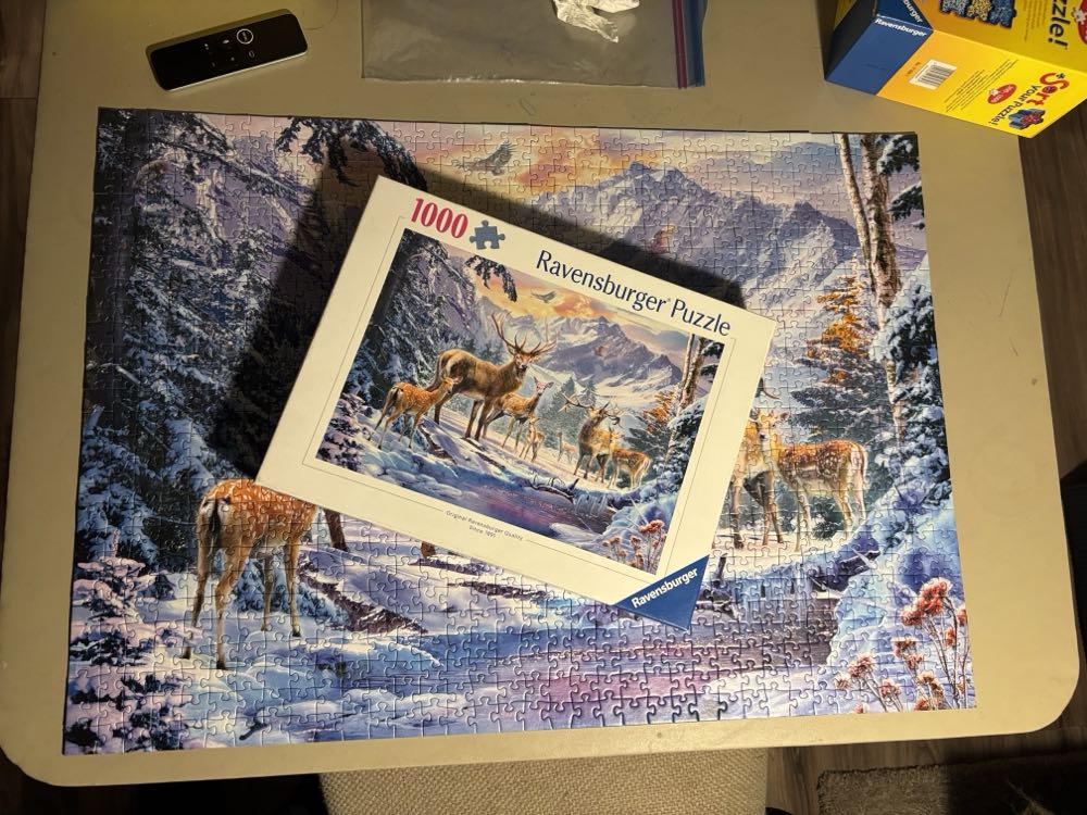 Deer And Stags In Winter - Ravensburger puzzle collectible [Barcode 4005555008880] - Main Image 3