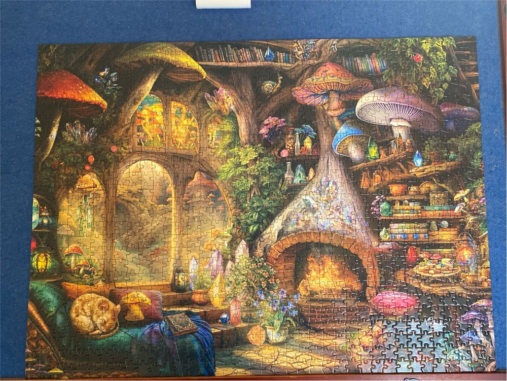 Merry Mushroom Cottage - Buffalo puzzle collectible [Barcode 079346561292] - Main Image 3
