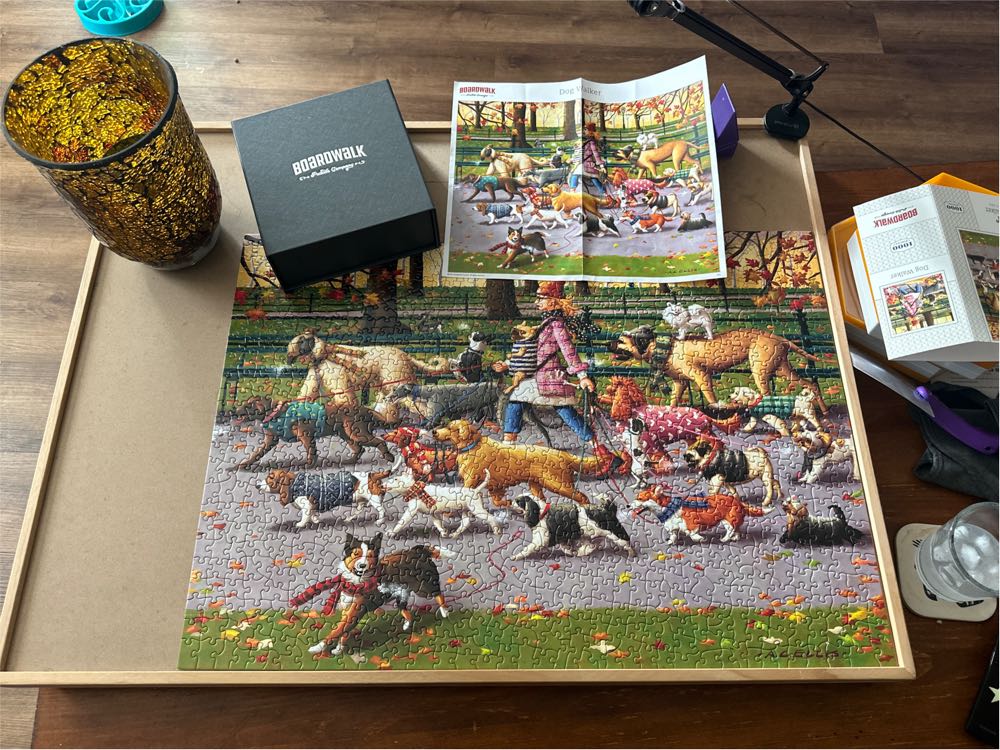 Dog Walker - Boardwalk puzzle collectible [Barcode 671095405591] - Main Image 3