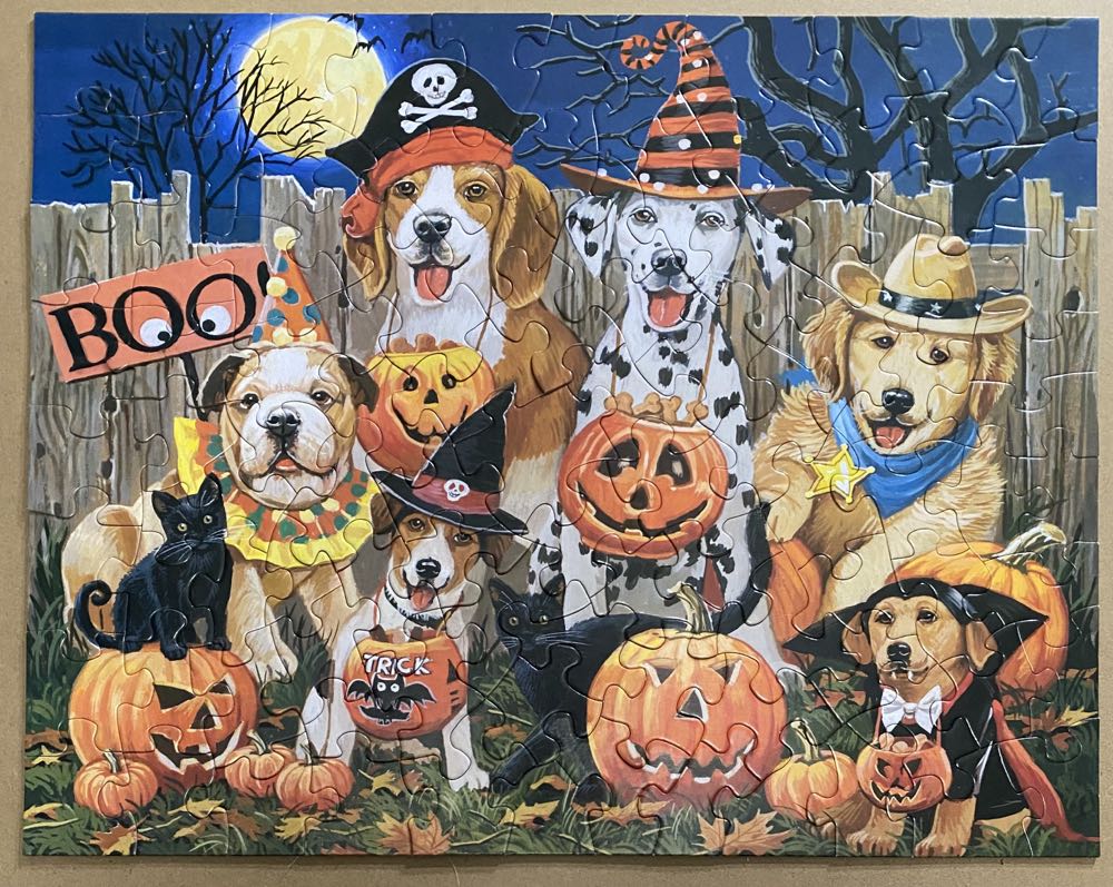 Halloween Tricksters** - Bits And Pieces puzzle collectible [Barcode 192949074027] - Main Image 2