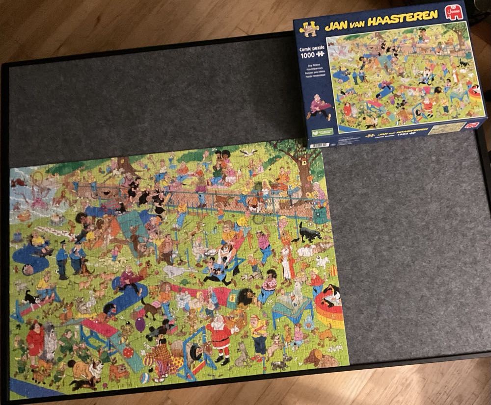 Dog Parkour  - Jumbo puzzle collectible [Barcode 8710126003442] - Main Image 3