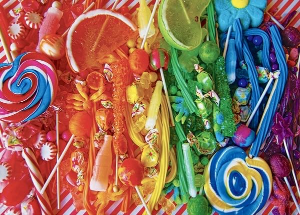 Colorize : Taste the Rainbow - MasterPieces puzzle collectible [Barcode 705988716133] - Main Image 2