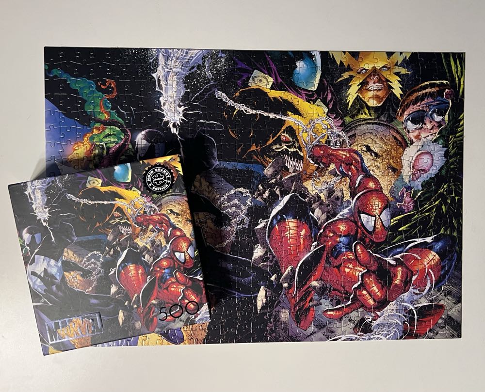 Marvel - The Amazing Spider-Man #4 - Buffalo Games & Puzzles puzzle collectible [Barcode 079346300013] - Main Image 3