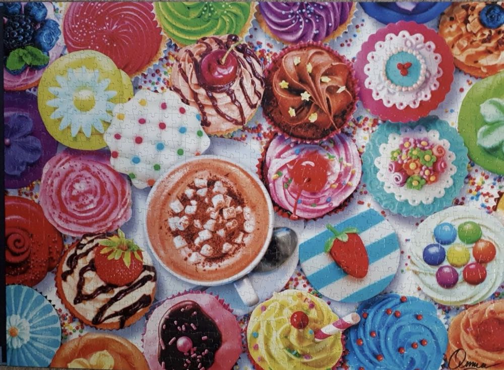 Cupcakes & Cocoa (-2) - Buffalo puzzle collectible [Barcode 0079346117109] - Main Image 3