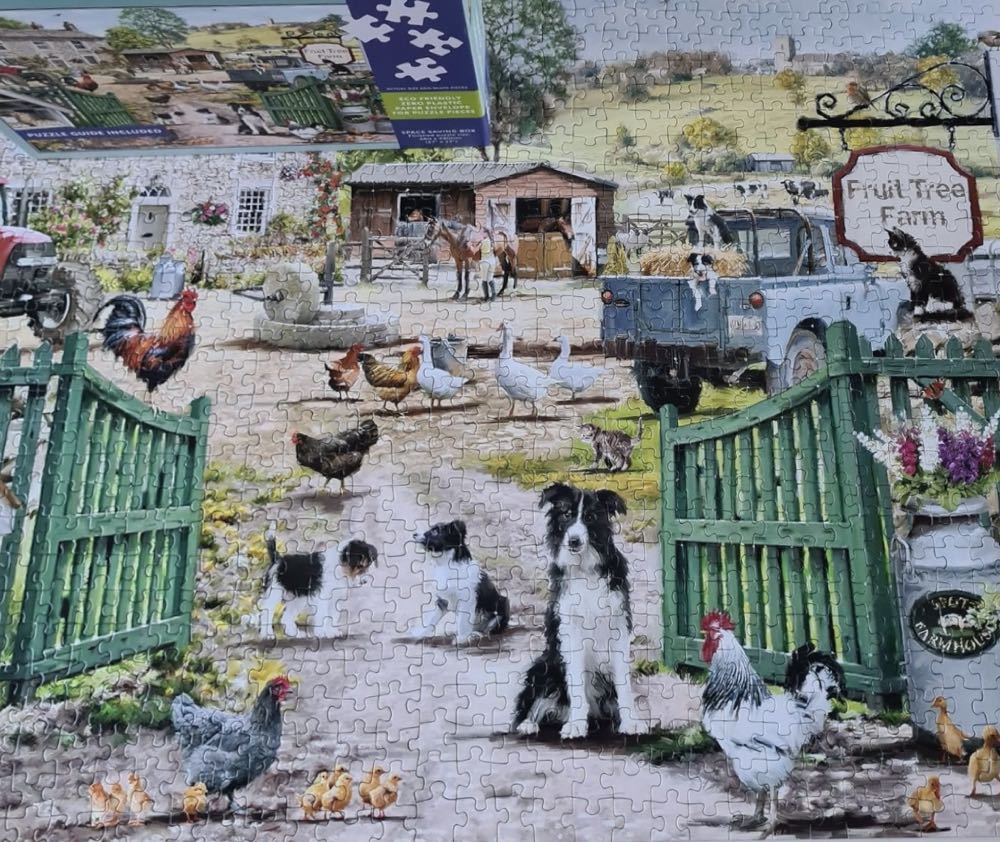 Fruit Tree Farm - Otter House puzzle collectible [Barcode 5017680065507] - Main Image 4