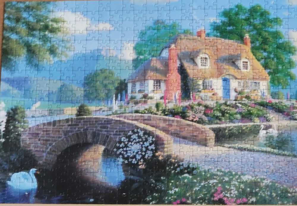 Country Bridge - Corner Piece puzzle collectible [Barcode 5052089334885] - Main Image 2