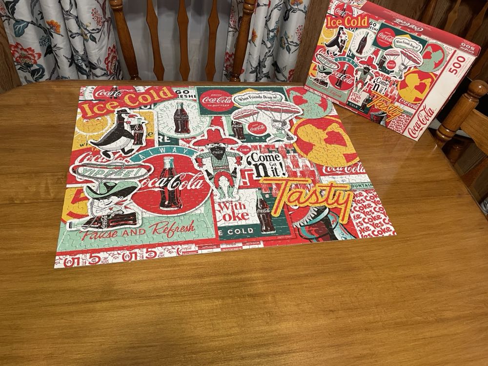 Coca-Cola: When Friends Drop In - Springbok puzzle collectible [Barcode 091683016785] - Main Image 2