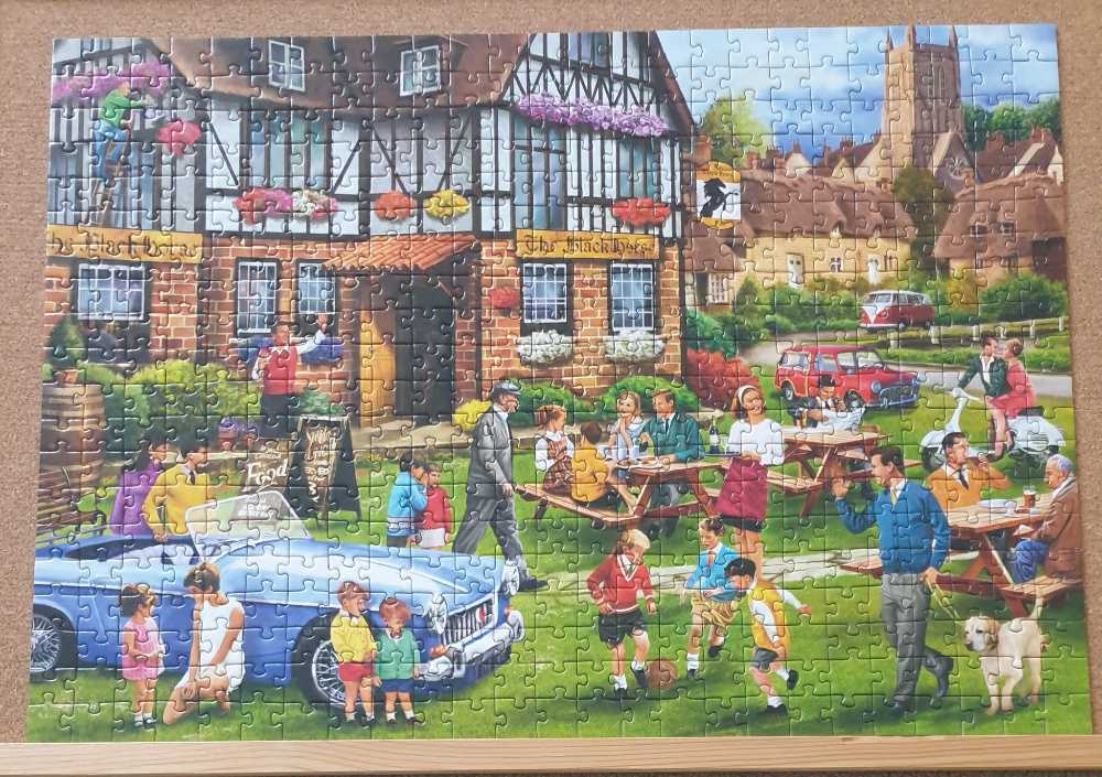 The Black Horse - Corner Piece puzzle collectible [Barcode 5052089370258] - Main Image 2