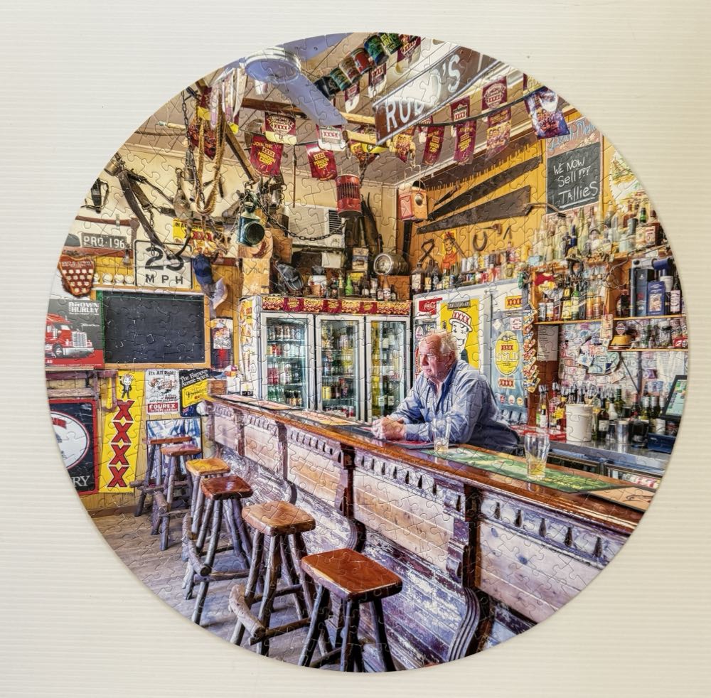 Rudd’s Pub QLD, Australia - QPUZZLES puzzle collectible - Main Image 2