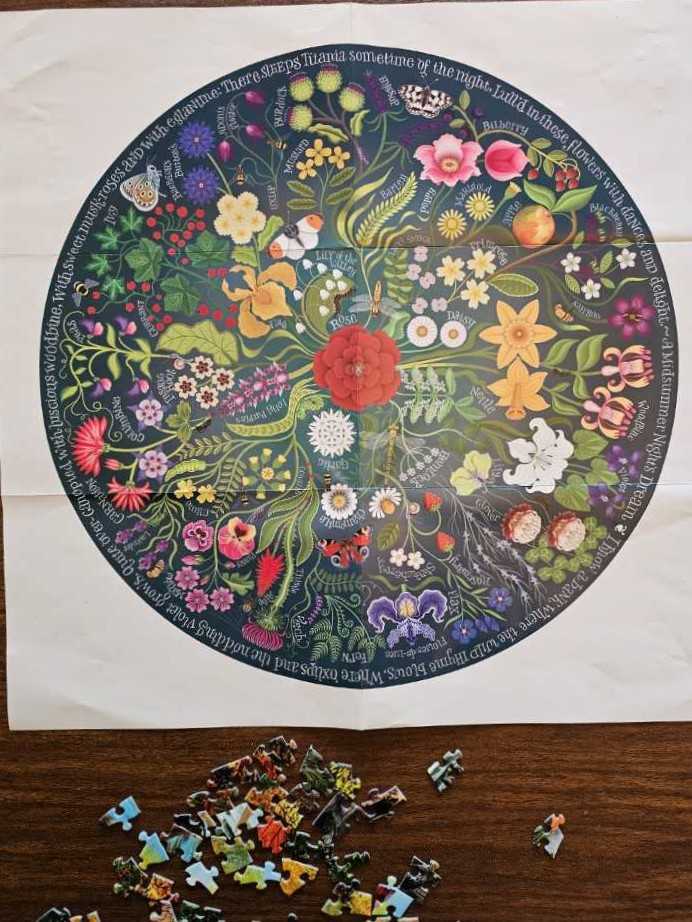 Shakespeare’s Flowers - Skittledog puzzle collectible [Barcode 9781837760541] - Main Image 2