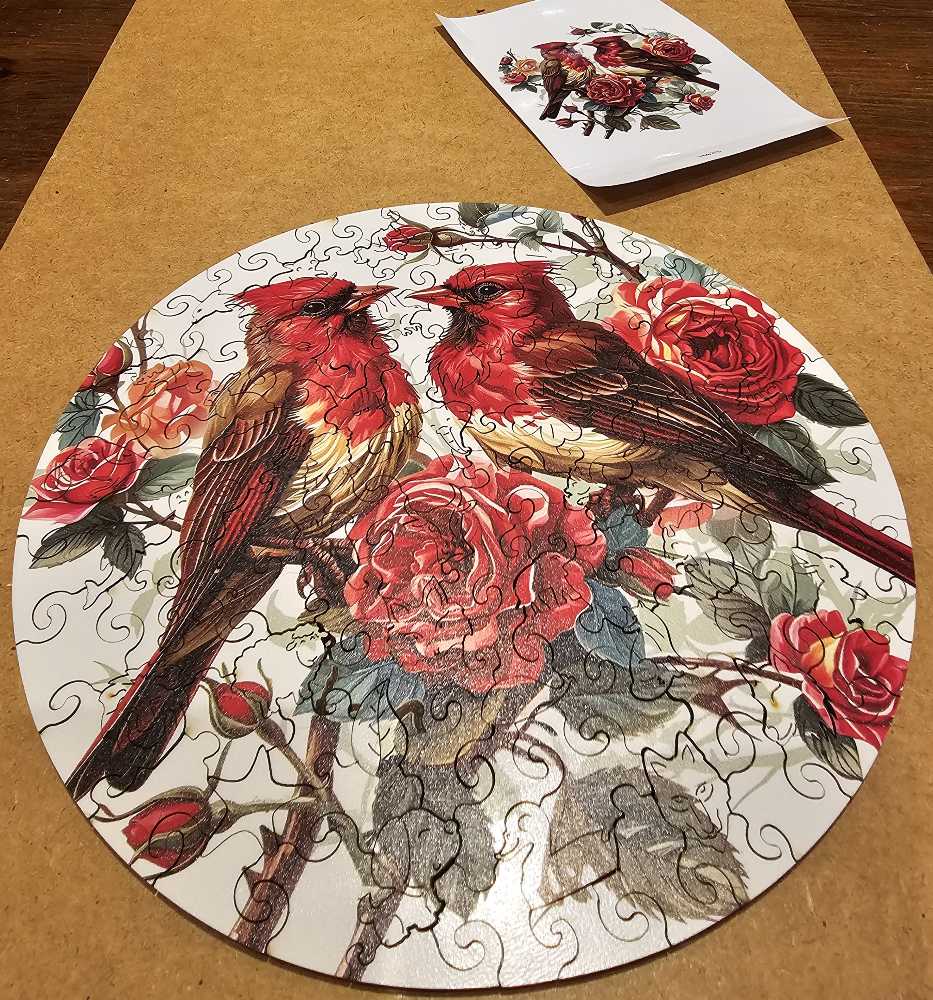 Cardinals - Wooden Puzzle puzzle collectible - Main Image 3
