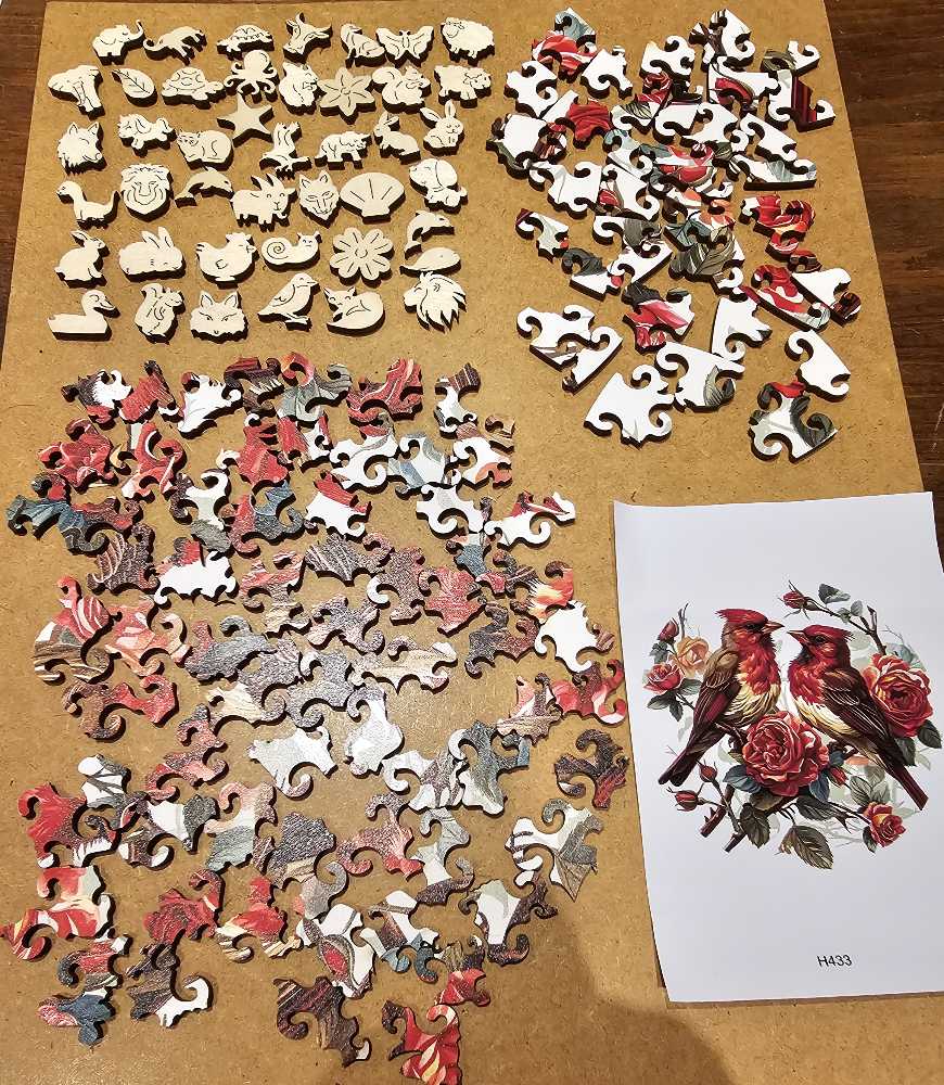 Cardinals - Wooden Puzzle puzzle collectible - Main Image 4