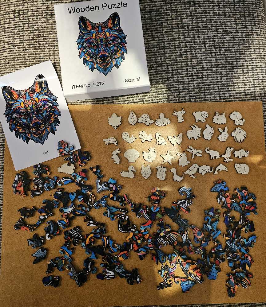 Wolf  - Wooden Puzzle puzzle collectible - Main Image 3
