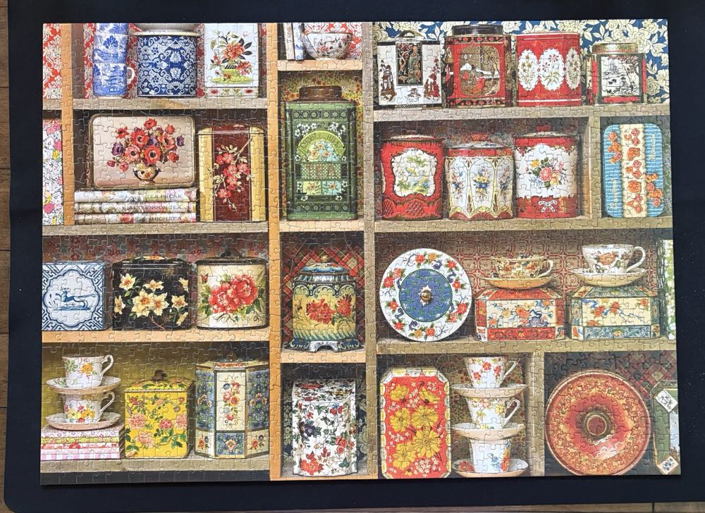 Vintage Tins - Cobble Hill puzzle collectible [Barcode 625012400541] - Main Image 2