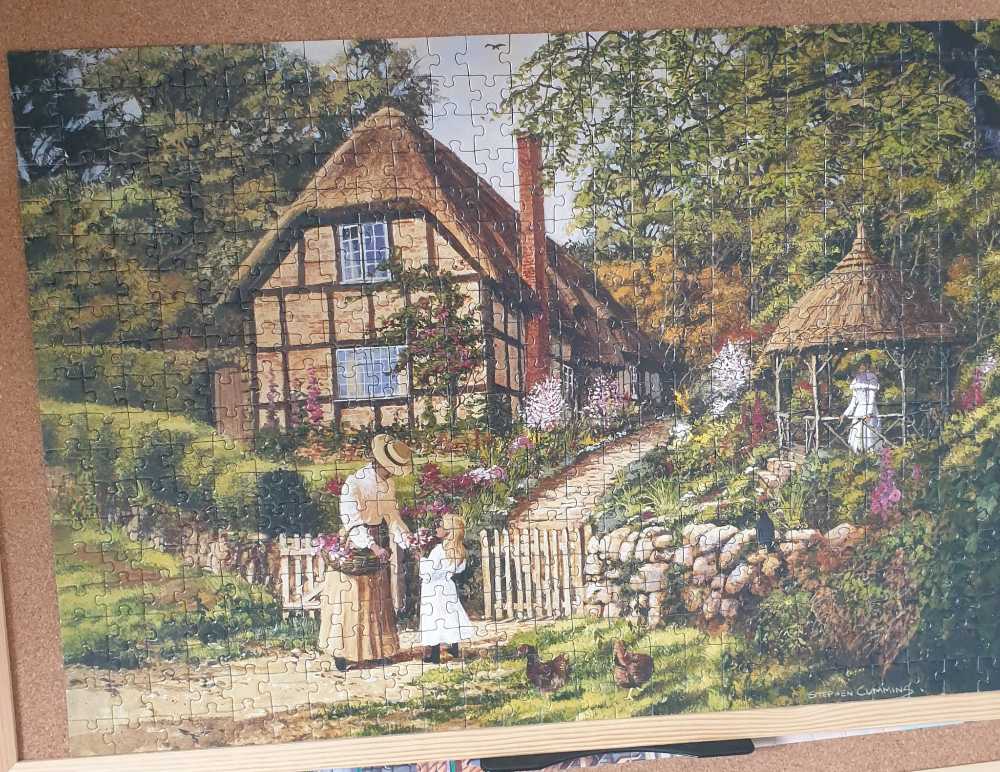 Summer Cottage - Corner Piece puzzle collectible [Barcode 5052089285736] - Main Image 2